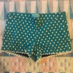 Cute retro-feel shorts!